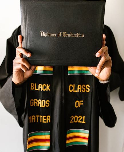 Купить диплом колледжа в Москве выгодно и быстро